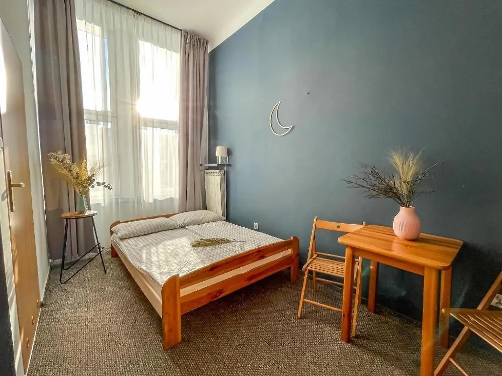 Moon Hostel Warszawa Varşova